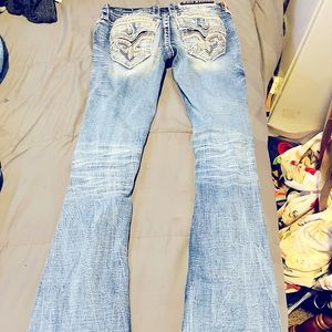 I’m selling a pair a nice jeans inseam 34